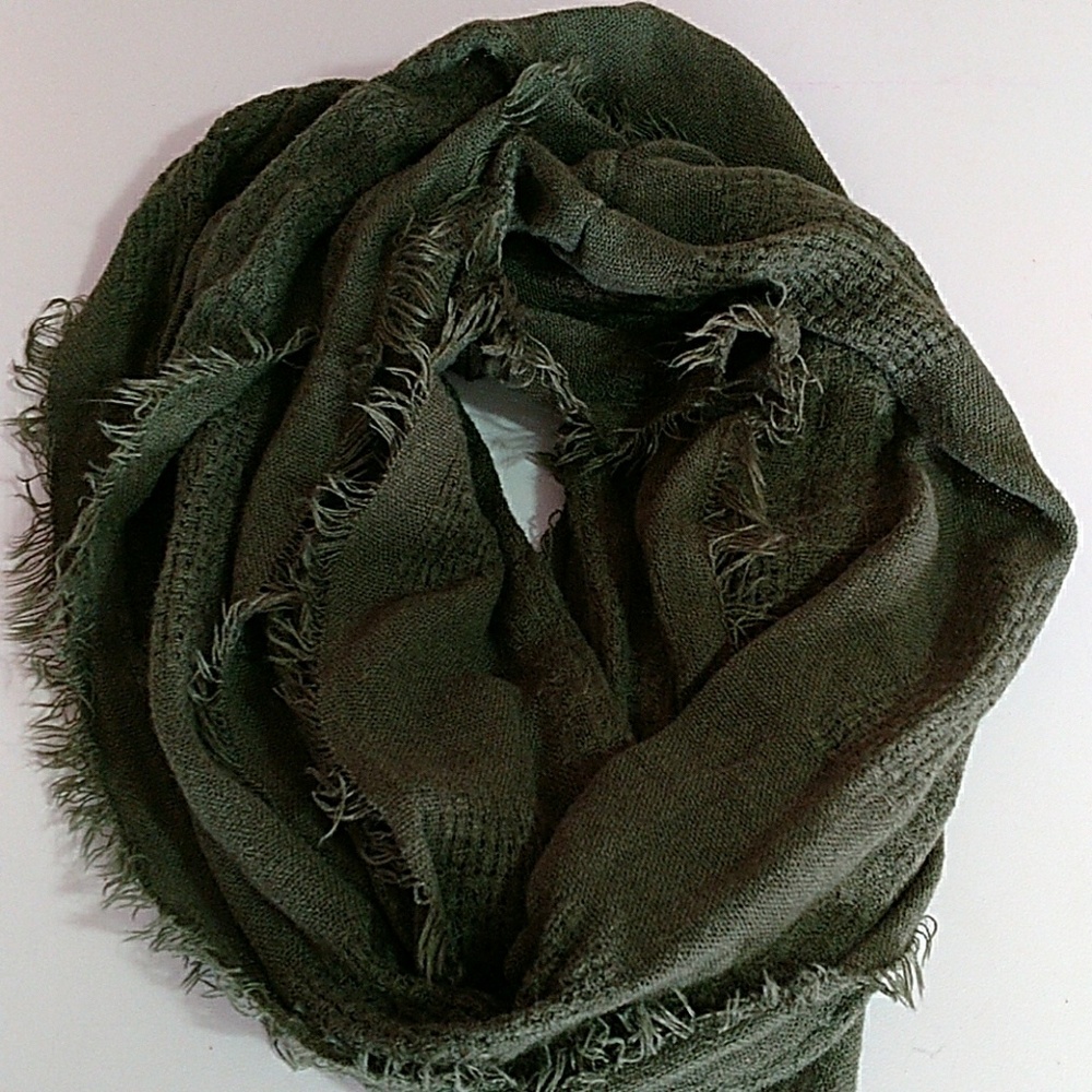 Textured Infinity Scarf in Army green